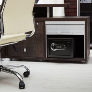Seif cu scanner de amprente si tastatură pin